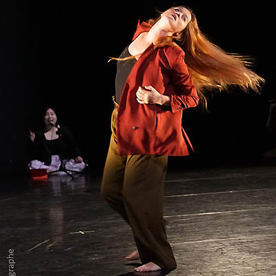 Laura Vilain au Seoul Improvisation Dance Festival