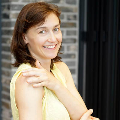 Nadja Larina  en tournée à Busan (Corée du Sud)