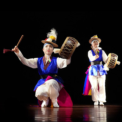 Cie SHIN - JUNG Hueon-ju KANG Jeong-yoon - danse paysanne Bukgu Nori Chum - nov 2021