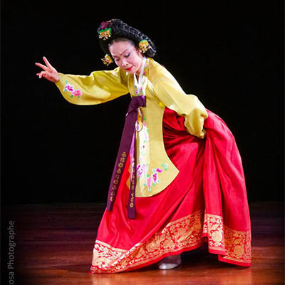 SHIN Eun-ju - Danse de cour pour la Paix Part II - Thaepyeongmu 태평무